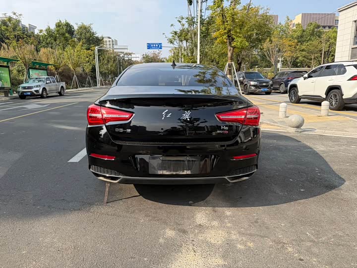 Фото 9 - Hongqi H5