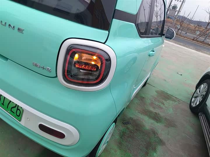 Фото 8 - Bestune Pony