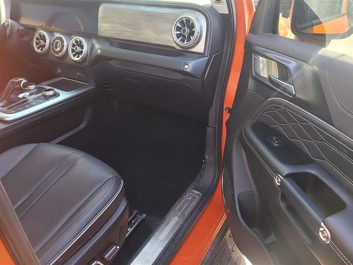 Фото 8 - Tank 300