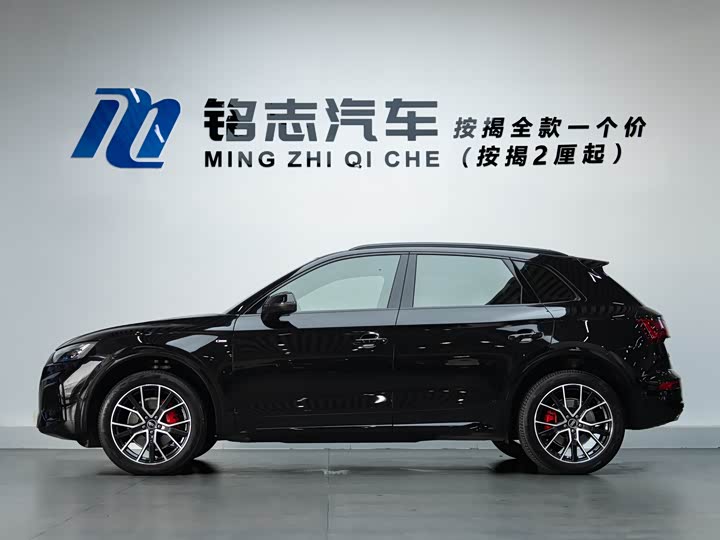 Фото 7 - Audi Q5L