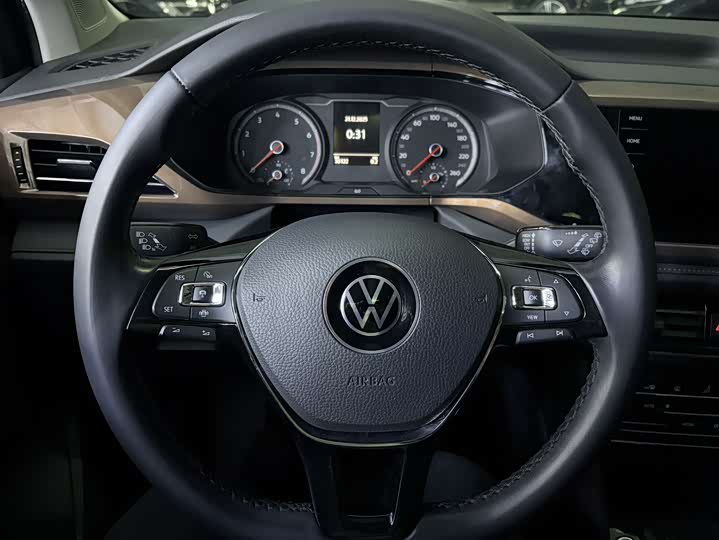 Фото 6 - Volkswagen Tharu