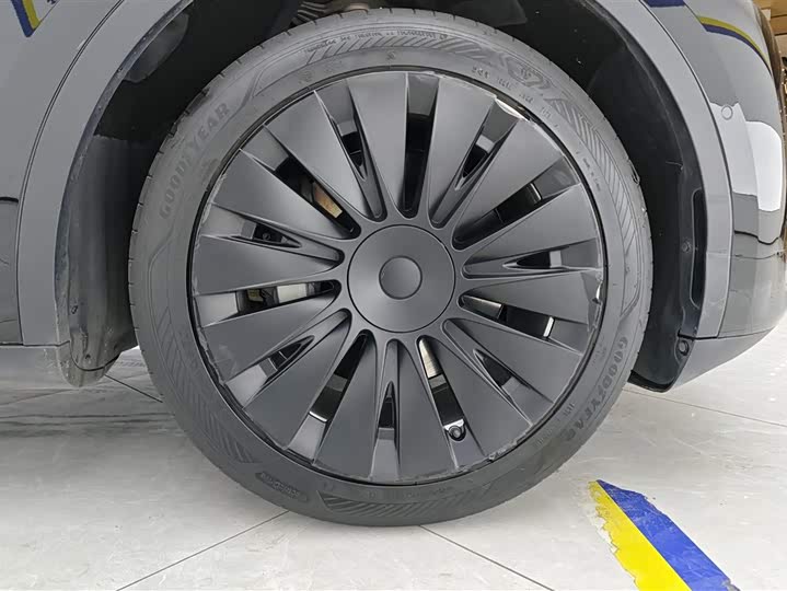 Фото 6 - Tesla Model Y