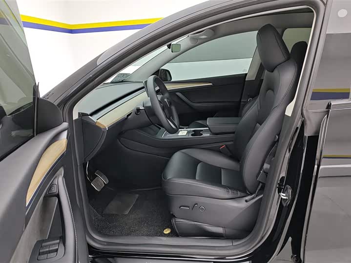 Фото 9 - Tesla Model Y