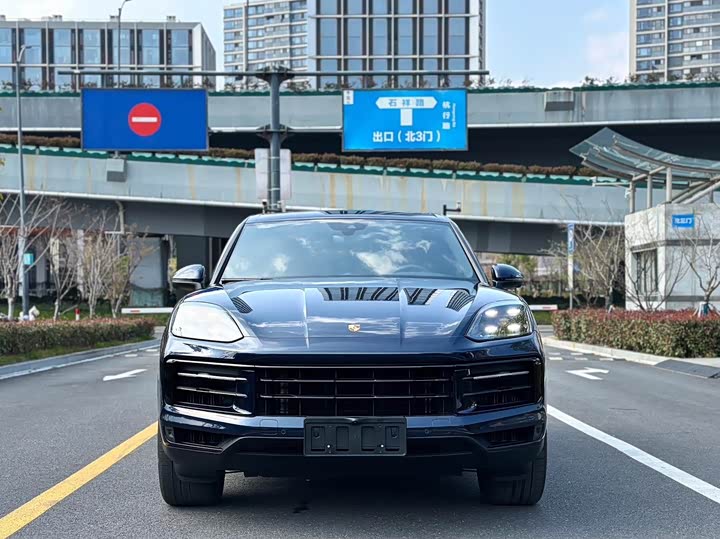 Фото 2 - Porsche Cayenne