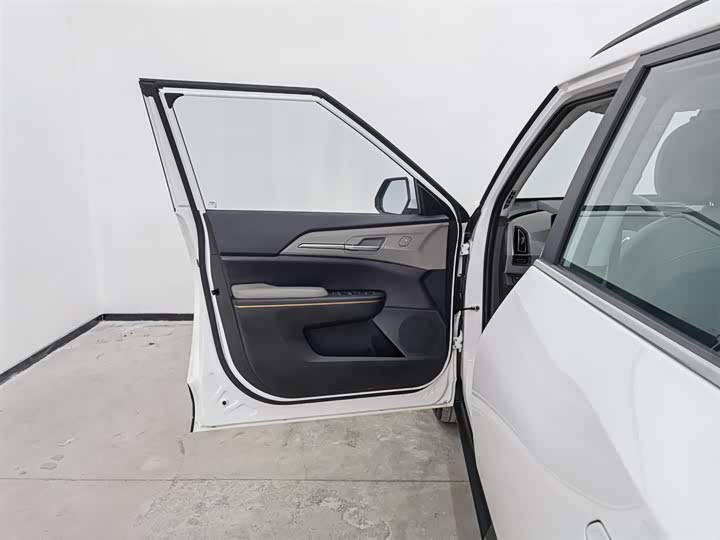 Фото 8 - Kia EV5