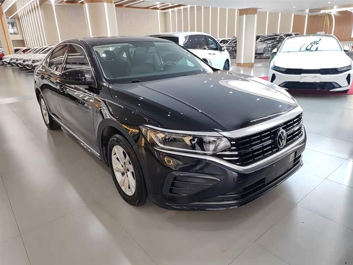 Фото 4 - Volkswagen Passat