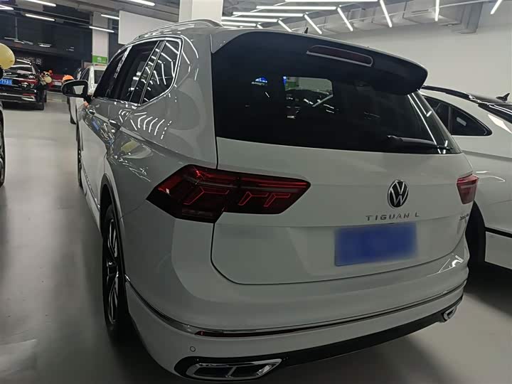 Фото 5 - Volkswagen Tiguan L Pro