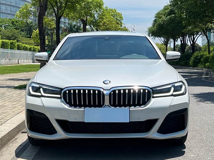 Фото 2 - BMW 5 Series