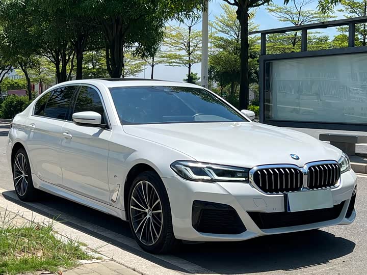 Фото 3 - BMW 5 Series