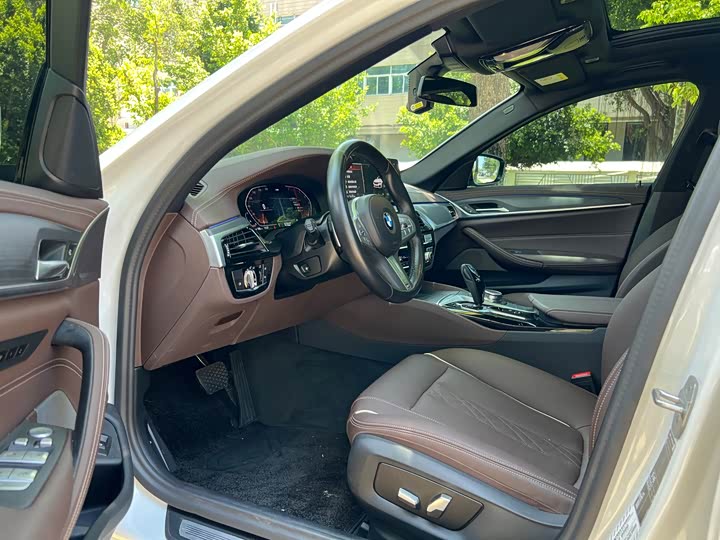 Фото 4 - BMW 5 Series