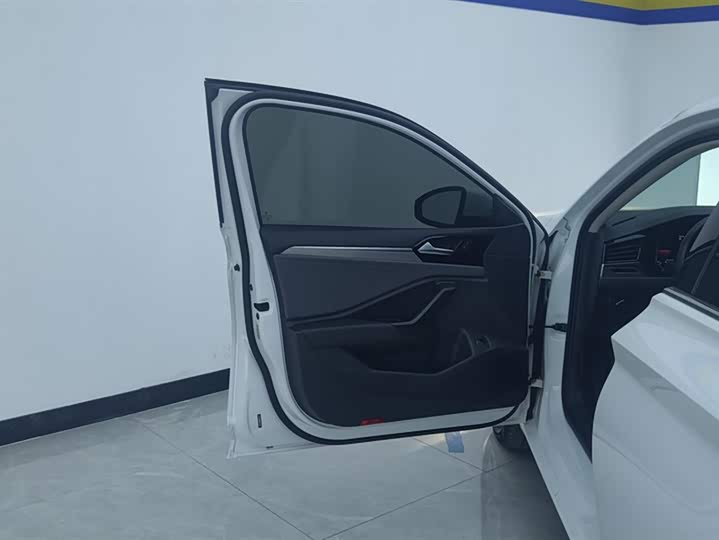 Фото 7 - Volkswagen Sagitar L