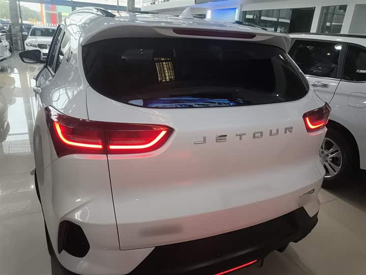 Фото 6 - Jetour X70