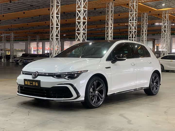 Фото 1 - Volkswagen Golf