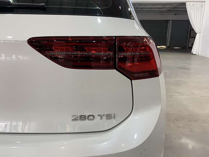 Фото 9 - Volkswagen Golf