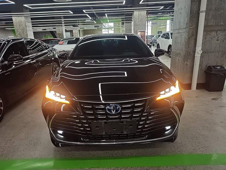 Фото 3 - Toyota Avalon