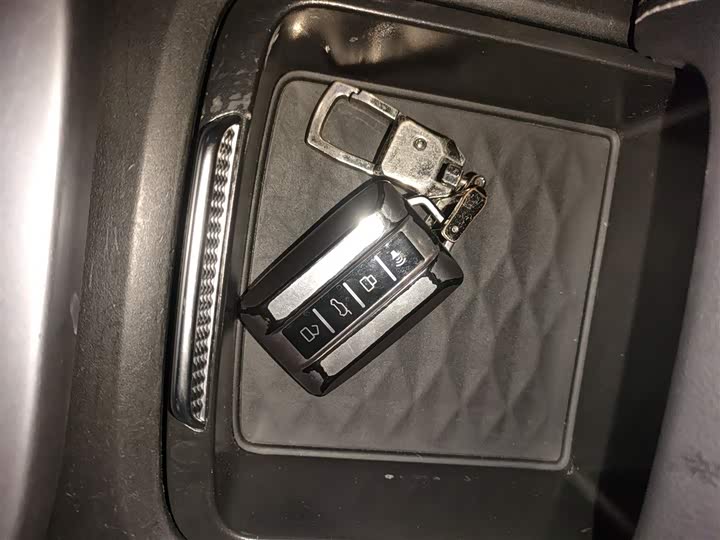 Фото 9 - Tank 300