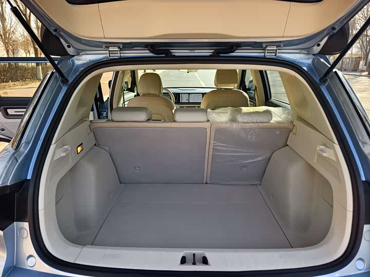 Фото 8 - Geely Icon