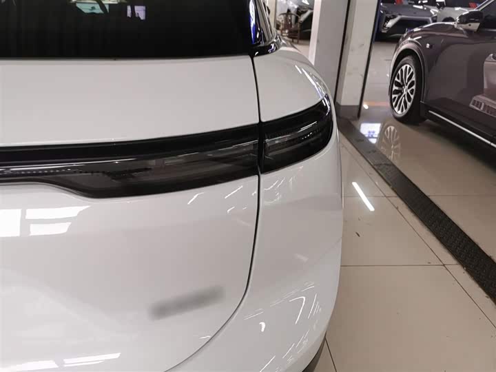 Фото 8 - Nio ES6