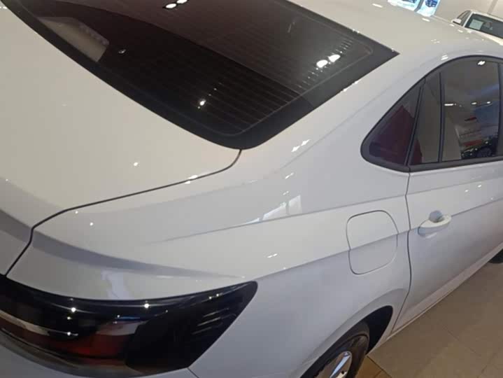 Фото 3 - Volkswagen Lavida