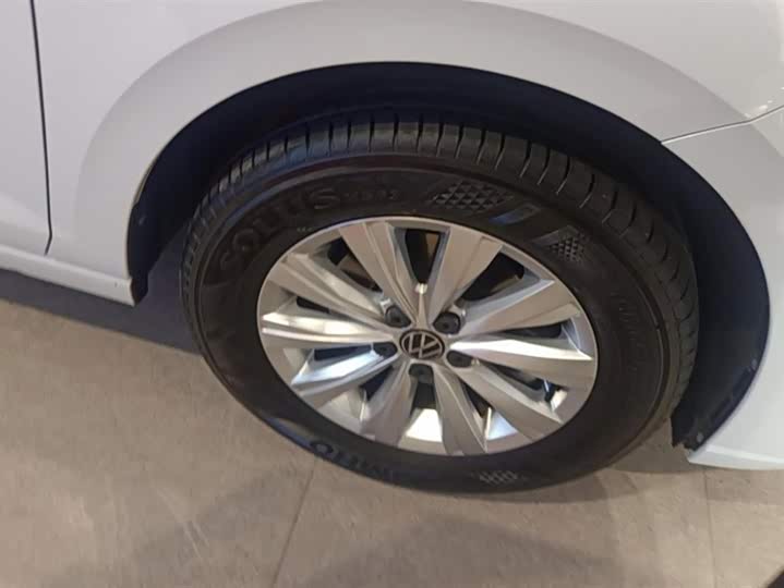 Фото 6 - Volkswagen Lavida