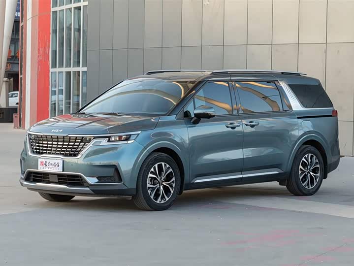 Фото 1 - Kia Carnival