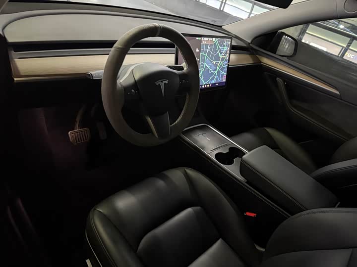 Фото 4 - Tesla Model Y