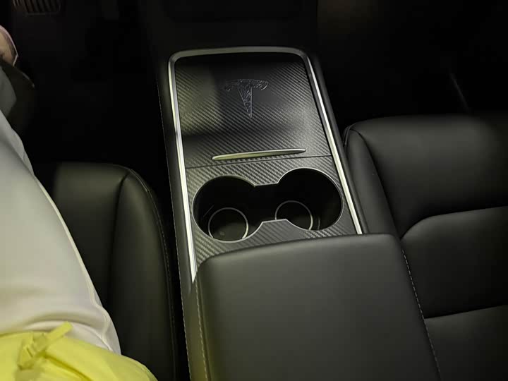 Фото 8 - Tesla Model Y