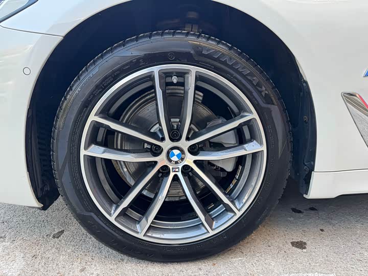 Фото 5 - BMW 5 Series