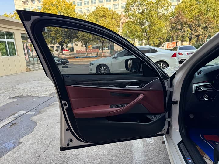 Фото 7 - BMW 5 Series