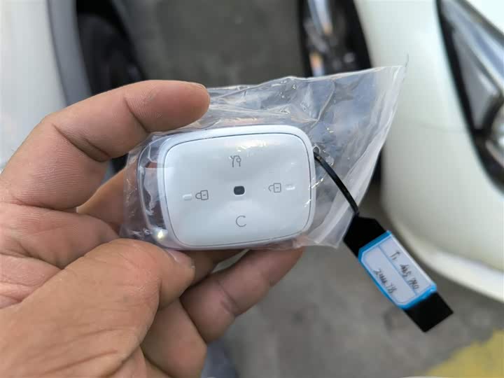 Фото 9 - BAIC Arcfox T1