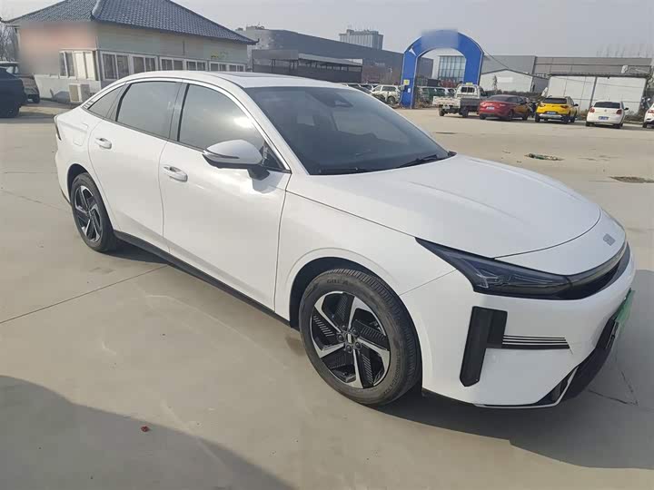 Фото 4 - Geely Galaxy L6