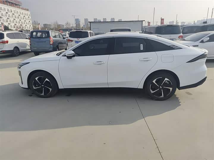 Фото 5 - Geely Galaxy L6