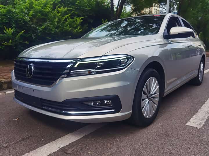 Фото 1 - Volkswagen Lavida