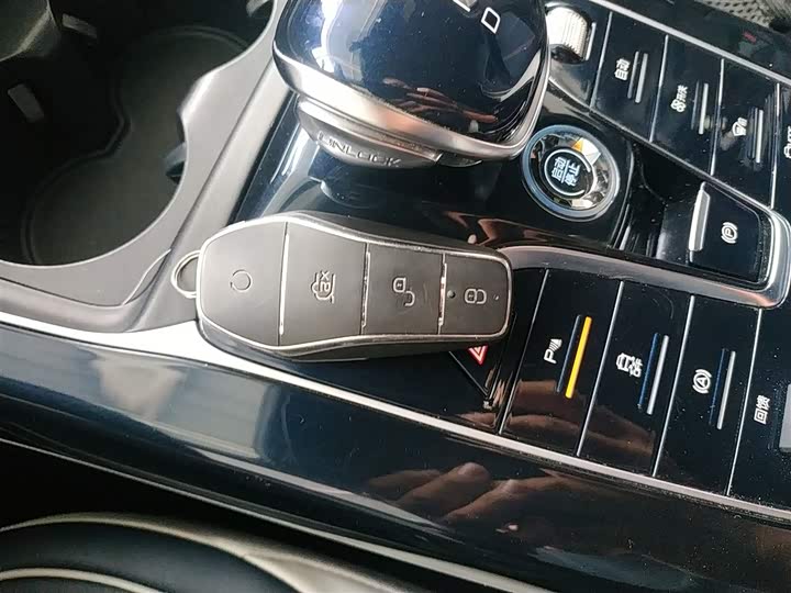 Фото 9 - BYD Qin Plus