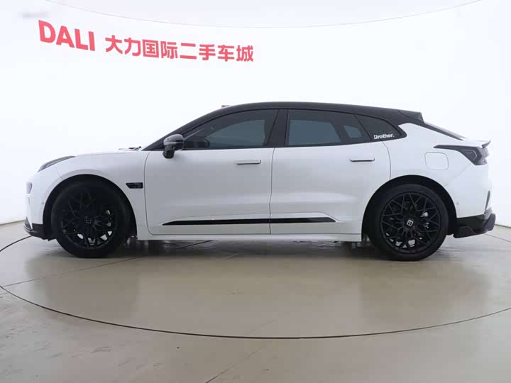 Фото 5 - Zeekr 001