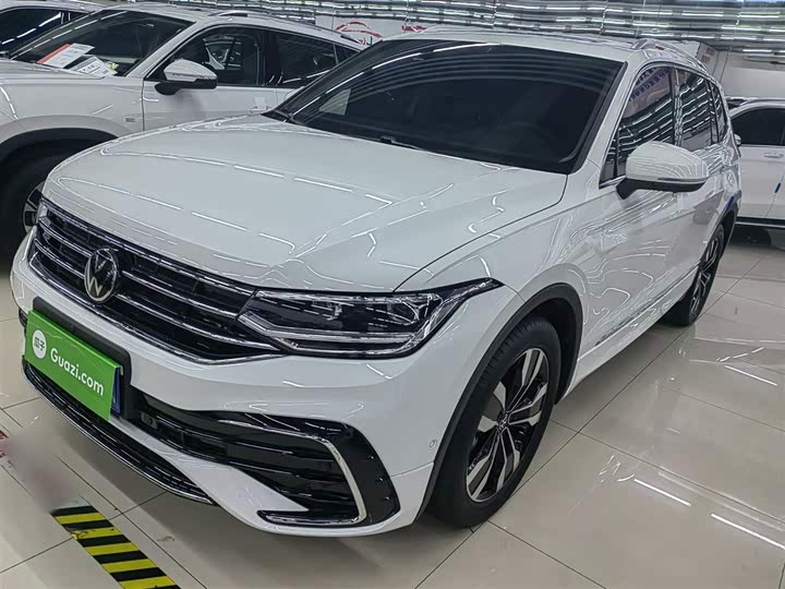 Фото 2 - Volkswagen Tiguan L Pro