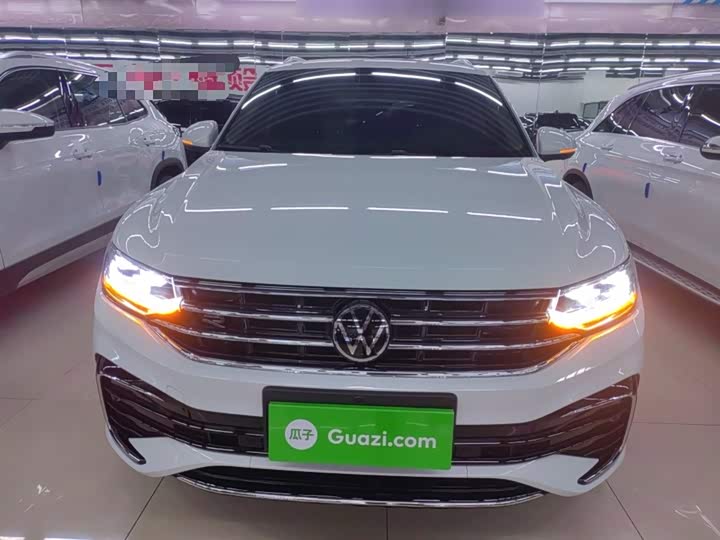 Фото 3 - Volkswagen Tiguan L Pro