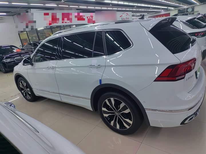 Фото 5 - Volkswagen Tiguan L Pro