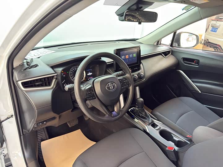 Фото 8 - Toyota Corolla Cross