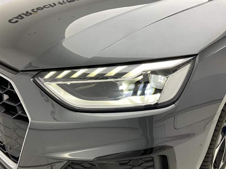 Фото 9 - Audi A4L