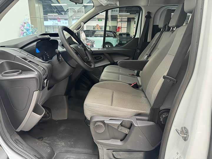 Фото 7 - Ford Transit