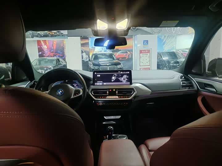 Фото 4 - BMW iX3