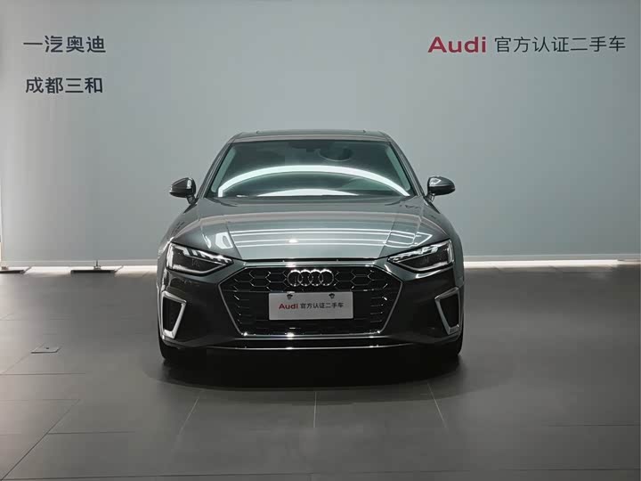 Фото 2 - Audi A4L