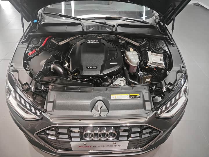 Фото 9 - Audi A4L