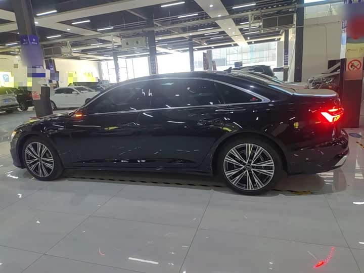 Фото 5 - Audi A6L