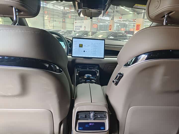 Фото 8 - BYD Han