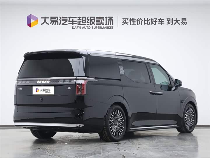 Фото 3 - Zeekr 009