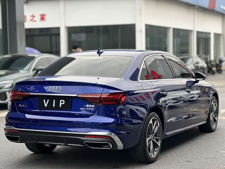 Фото 3 - Audi A4L