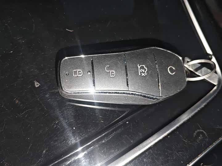 Фото 9 - BYD Song Max Hybrid