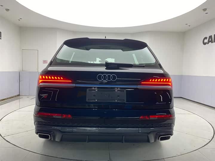 Фото 6 - Audi Q7